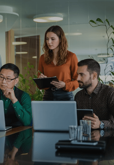 Innovaxel team collaborating